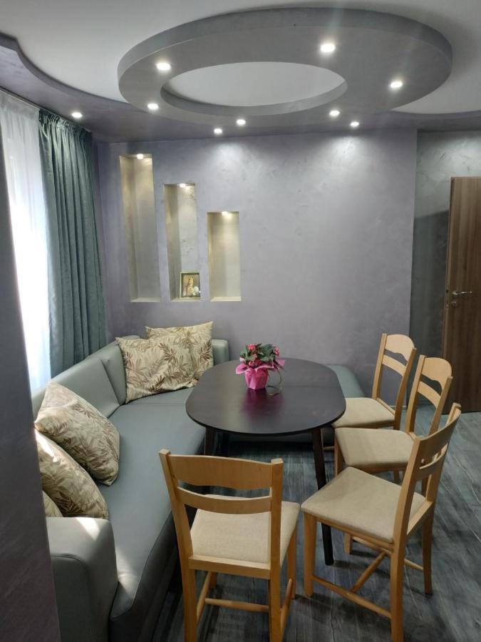 Apartment вийг